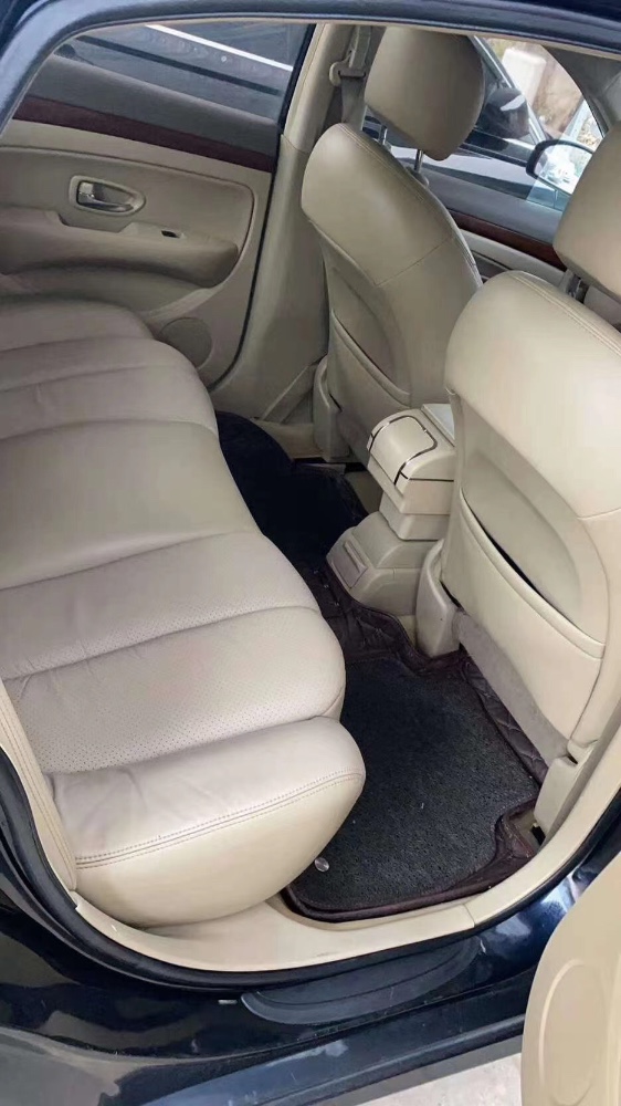 黃石11年日產軒逸4