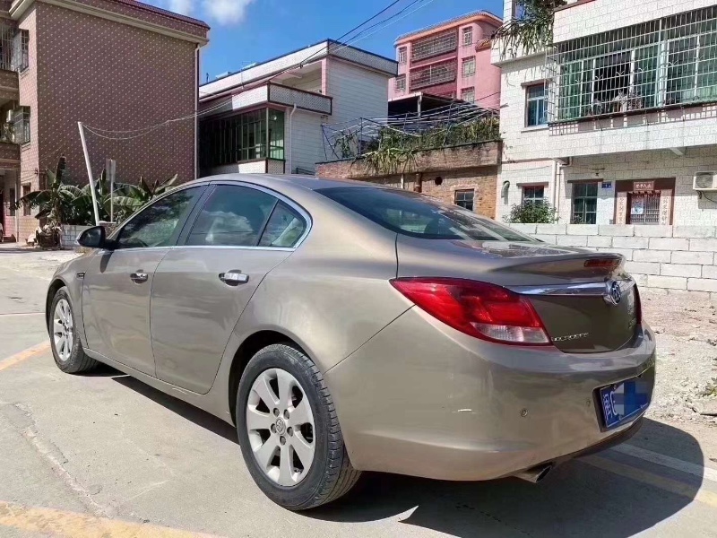 广州11年别克君威5