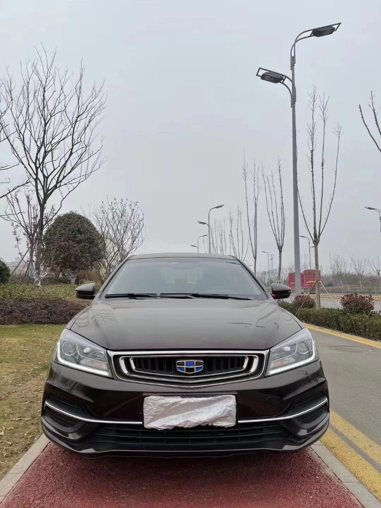 济南19年吉利帝豪9