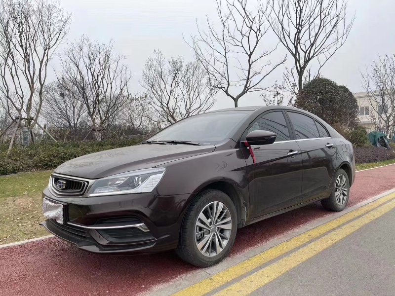 济南19年吉利帝豪8