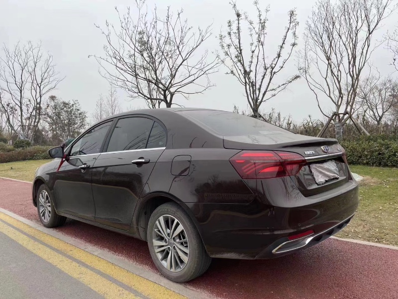 济南19年吉利帝豪6