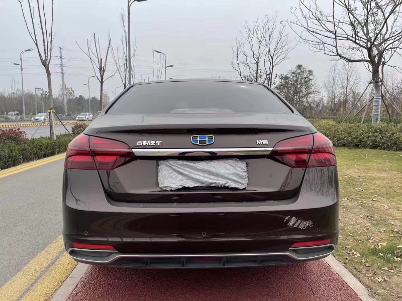 济南19年吉利帝豪4