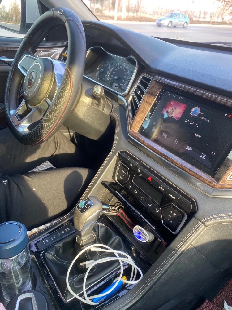 济南17年众泰大迈X72