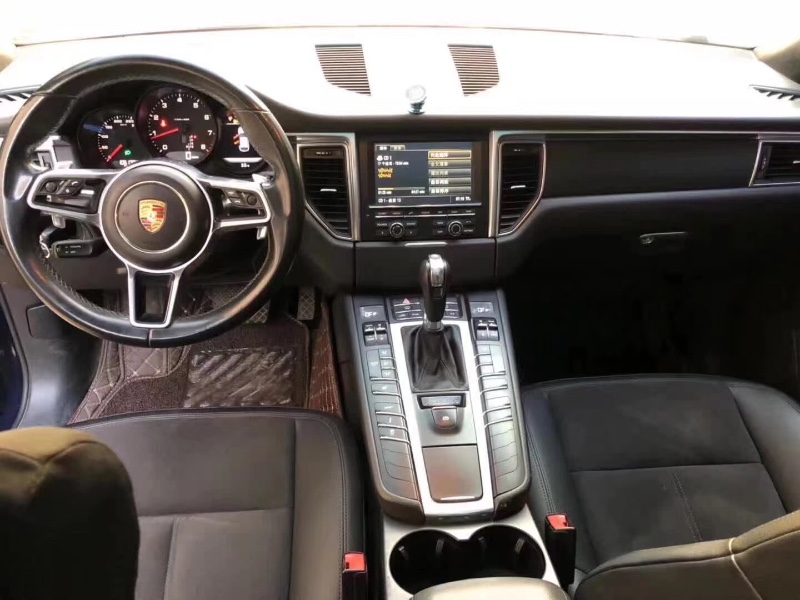 济南15年保时捷Macan5