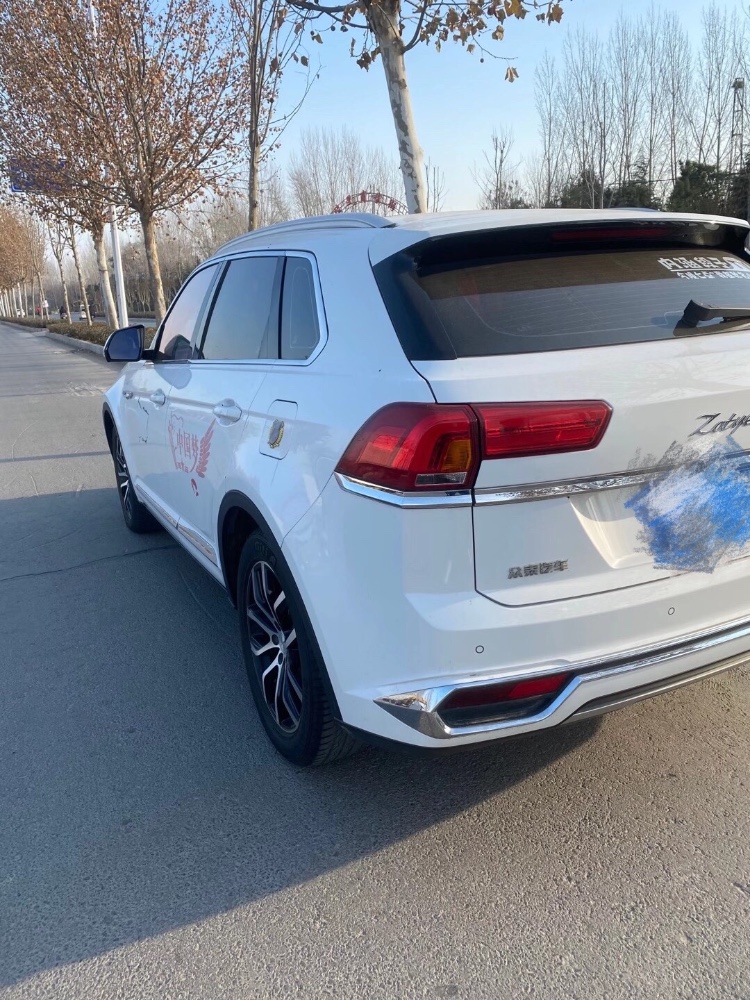 济南17年众泰大迈X75