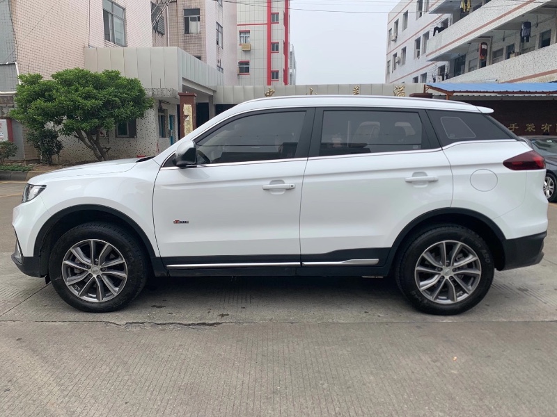 中山19年吉利博越3