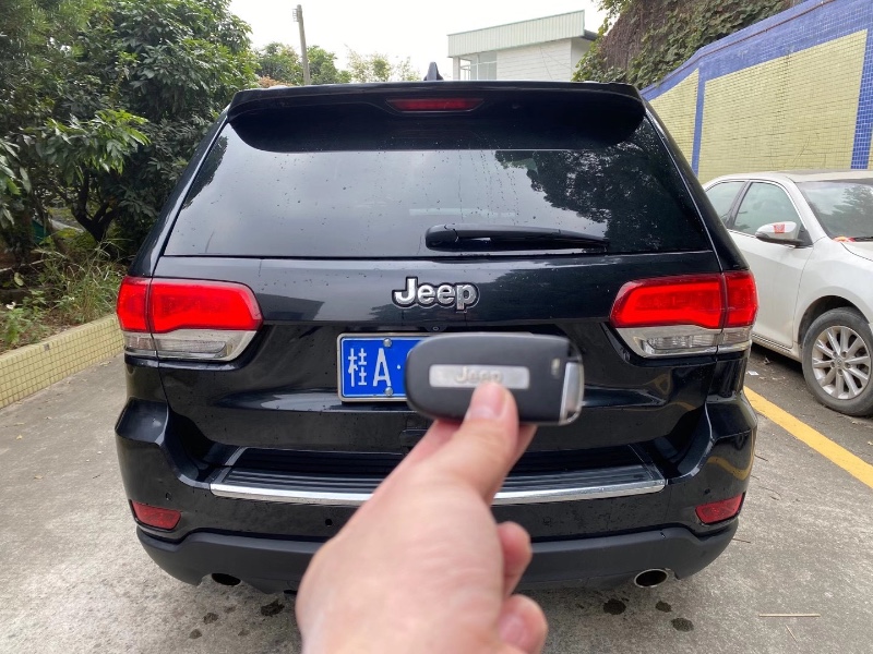 中山15年Jeep大切诺基4