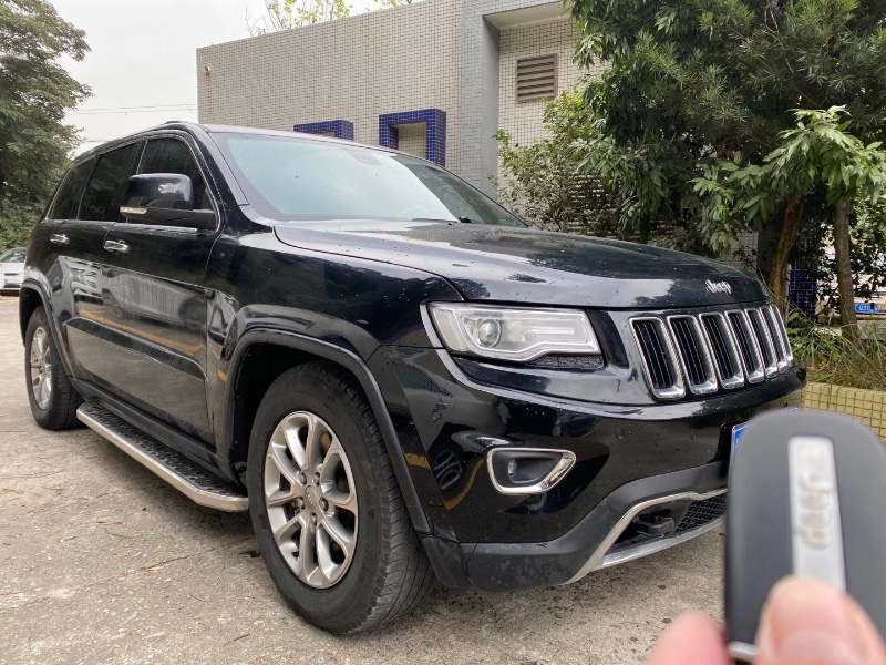 中山15年Jeep大切诺基2