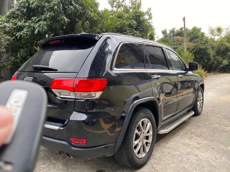 中山15年Jeep大切诺基5