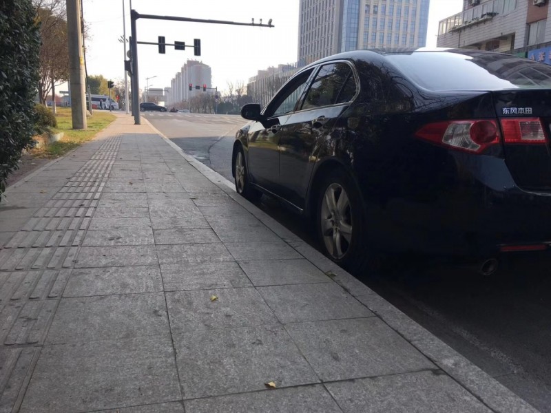 盐城11年本田思铂睿4