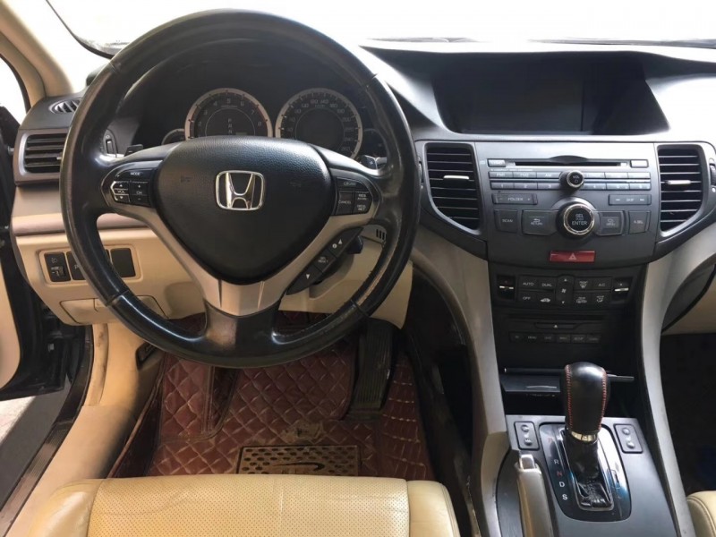 盐城11年本田思铂睿9