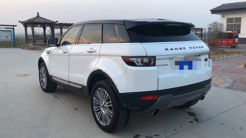 徐州12年路虎极光3