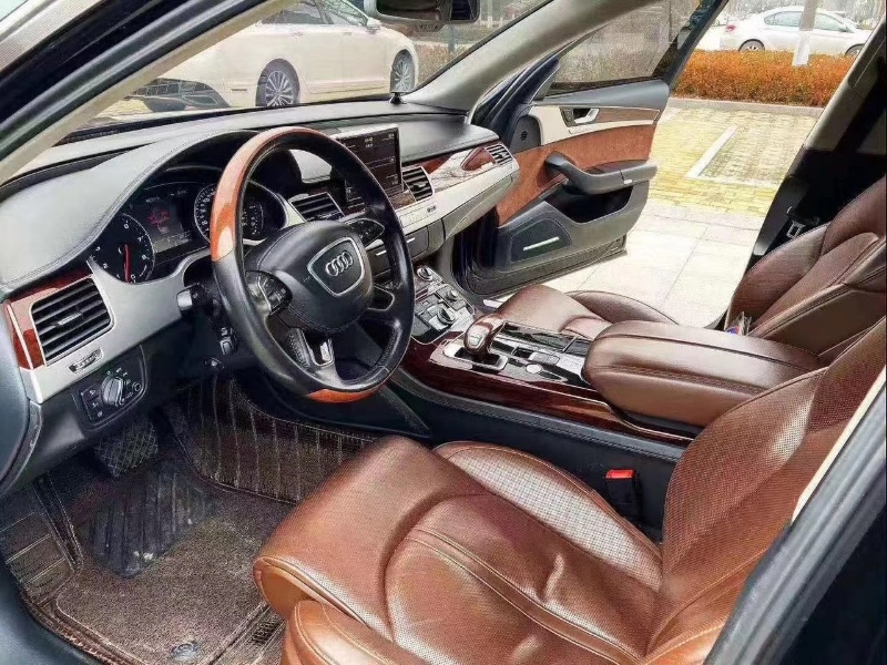 烟台12年奥迪A8L5