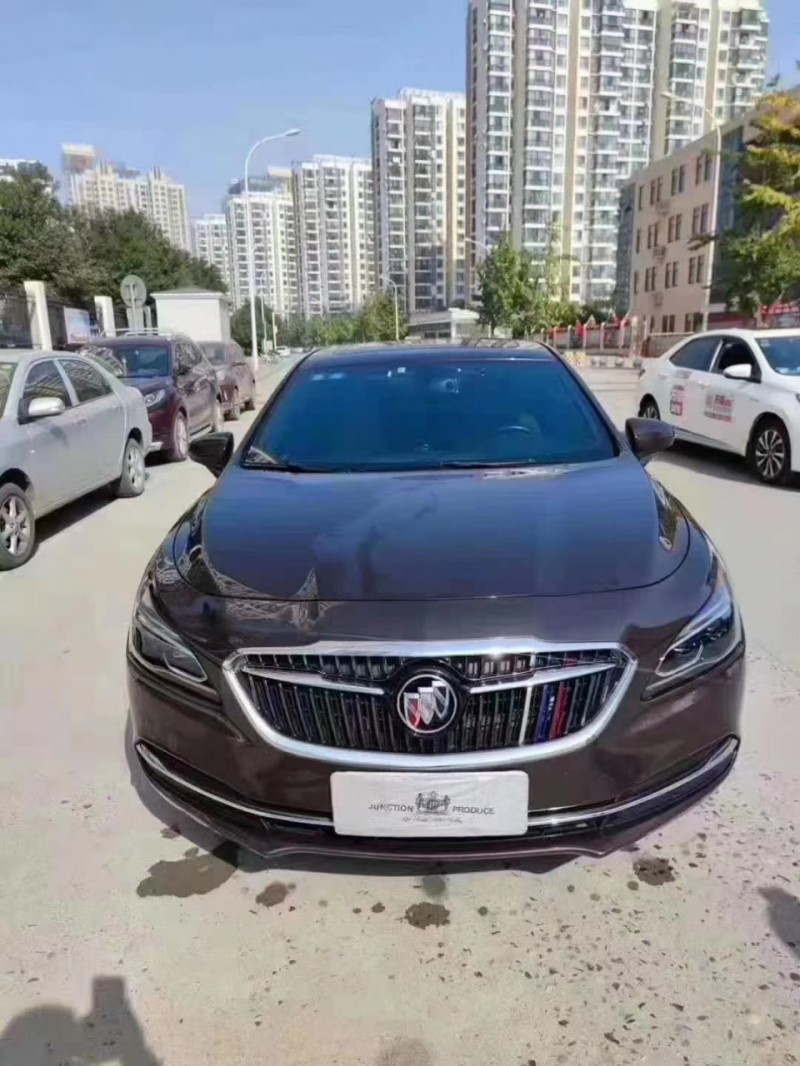 济宁18年别克君越1