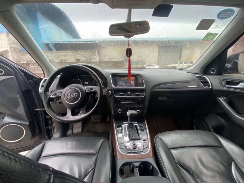 武汉13年奥迪Q56