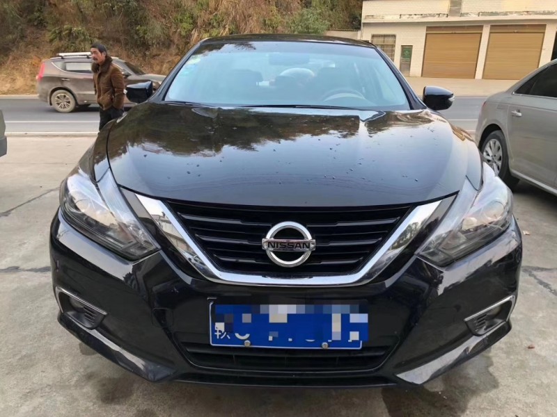 九江18年日產天籟1