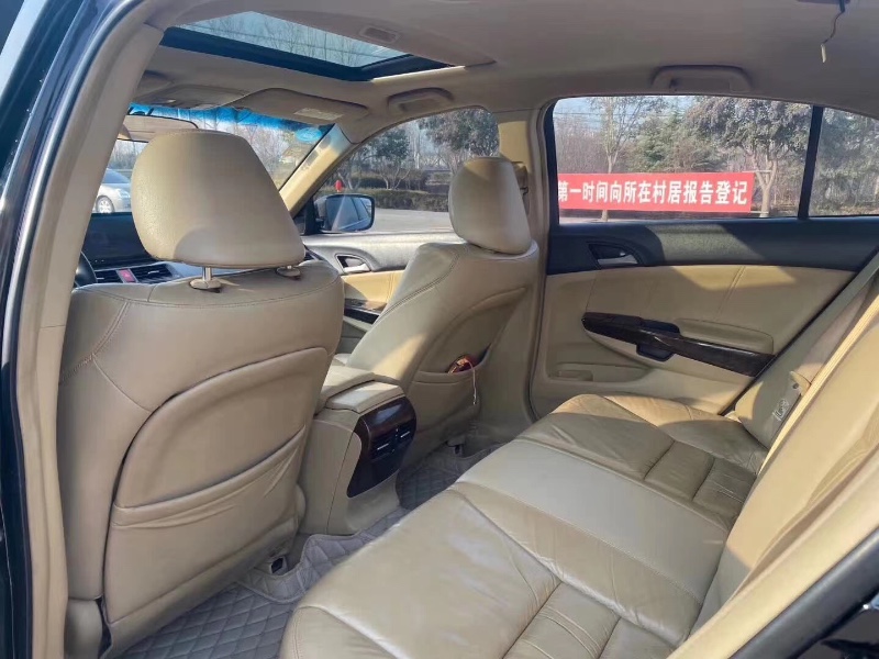 青岛10年本田雅阁2