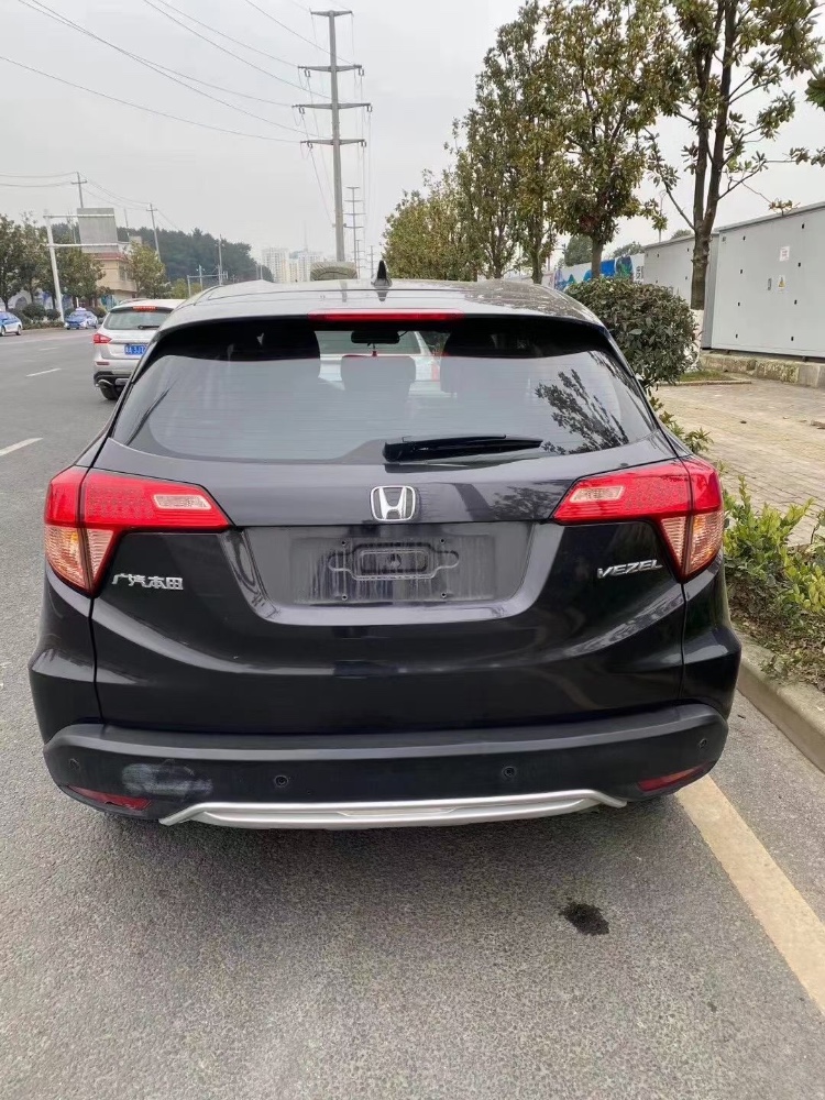 重庆17年本田缤智1