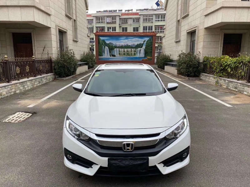 烟台17年本田思域9