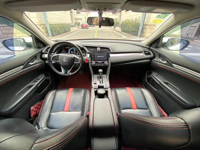 烟台17年本田思域4