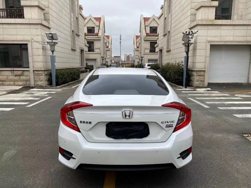 烟台17年本田思域1