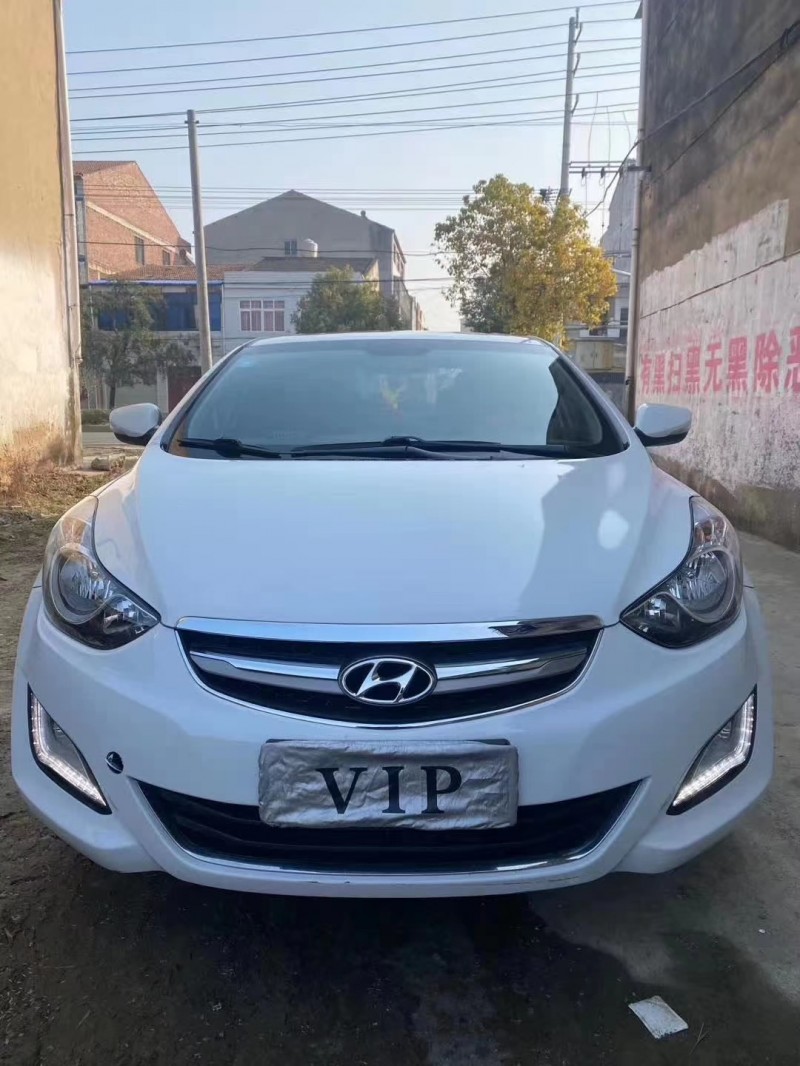 宜昌15年現代朗動1