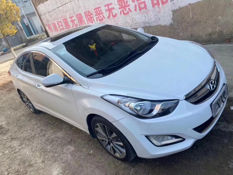 宜昌15年現代朗動2