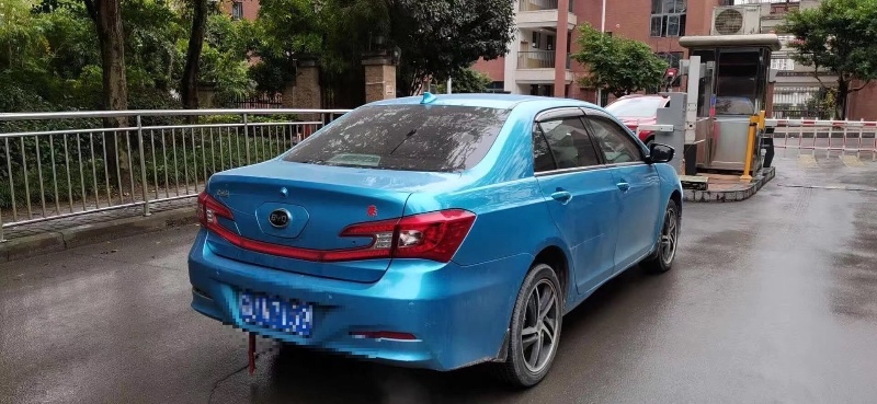 重庆14年比亚迪秦6