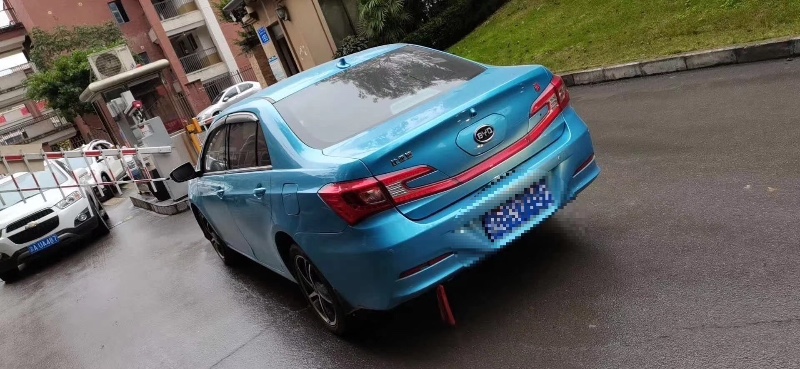 重庆14年比亚迪秦5