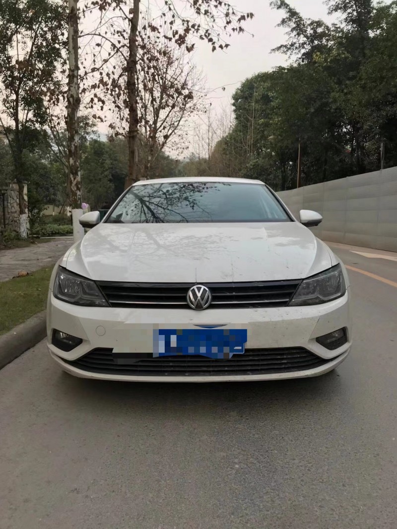 重庆18年大众凌渡1
