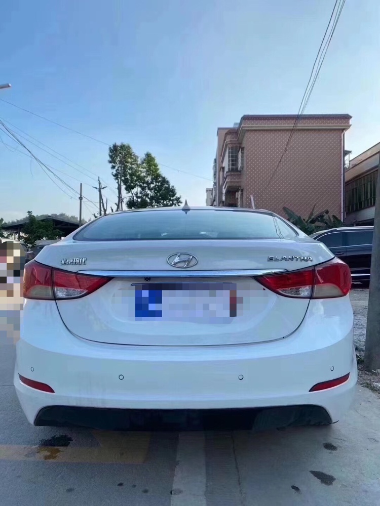 广州15年现代朗动5