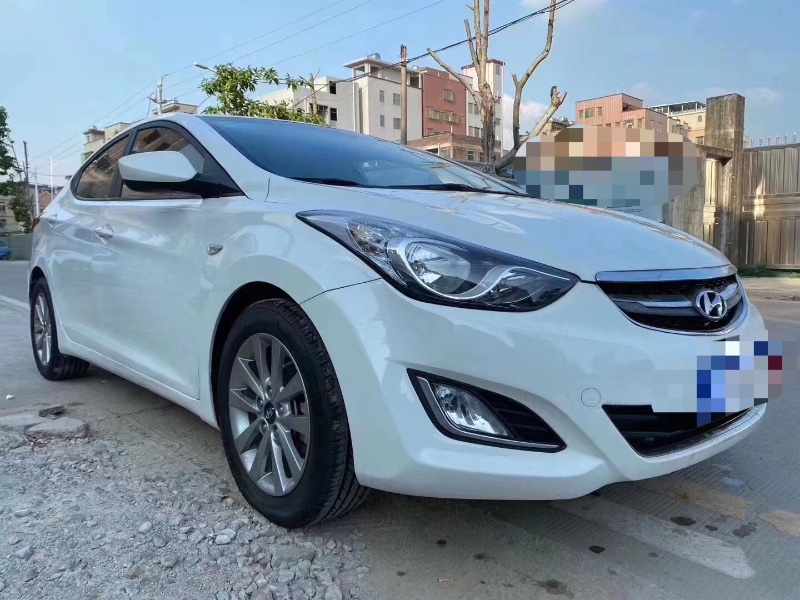 广州15年现代朗动8