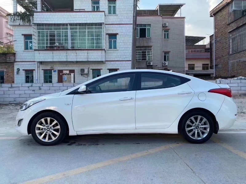 广州15年现代朗动6