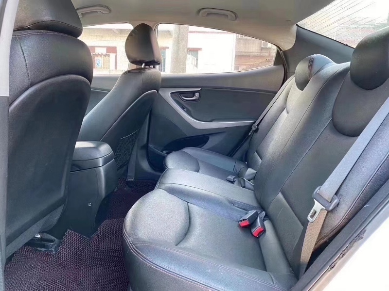 广州15年现代朗动4