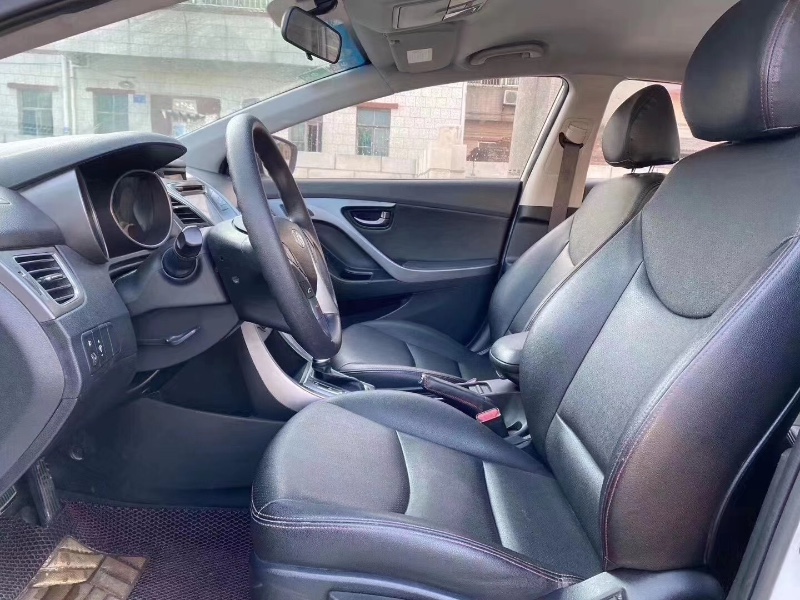 广州15年现代朗动3