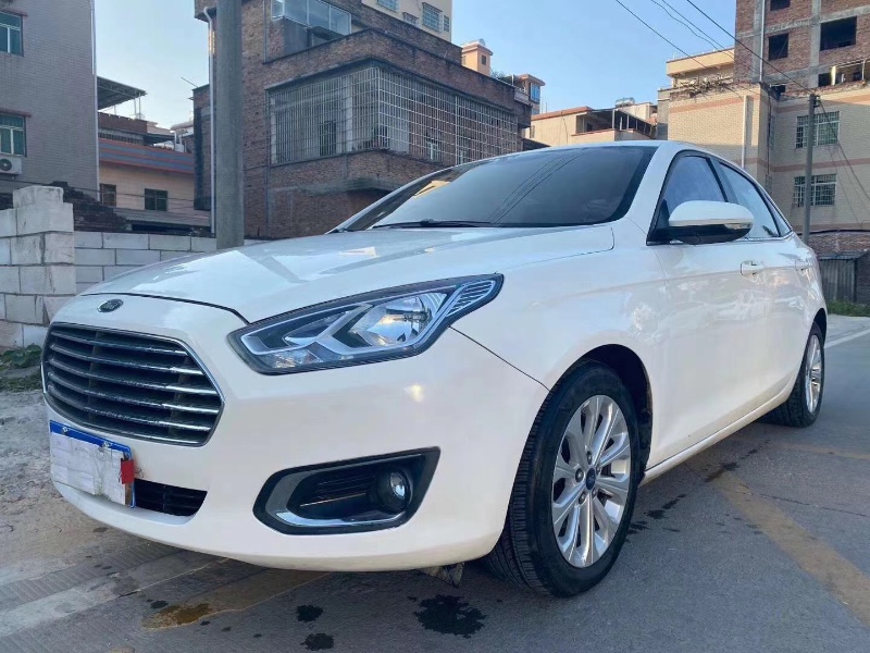 广州15年福特福睿斯9