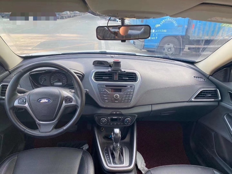 广州15年福特福睿斯4