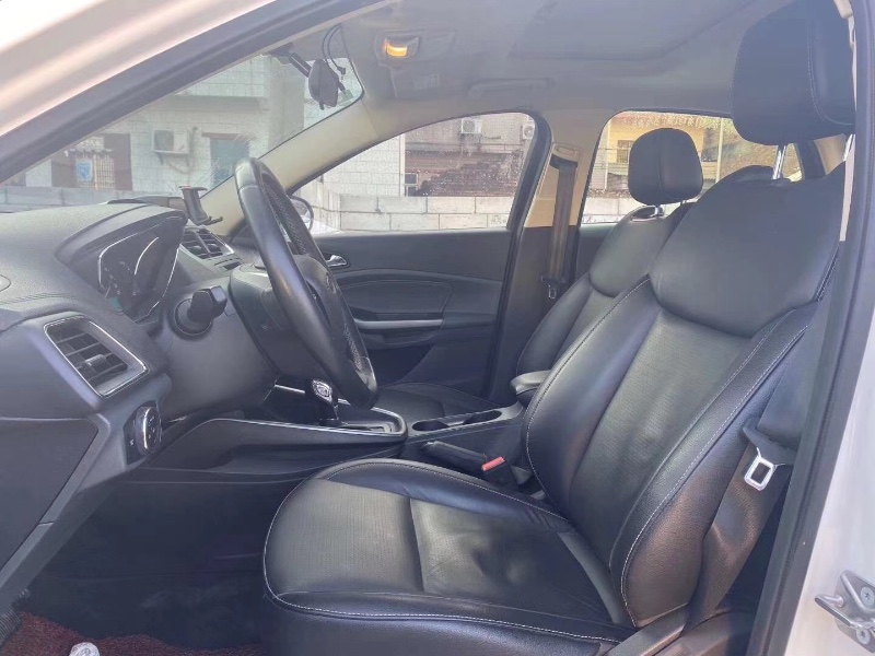 广州15年福特福睿斯5