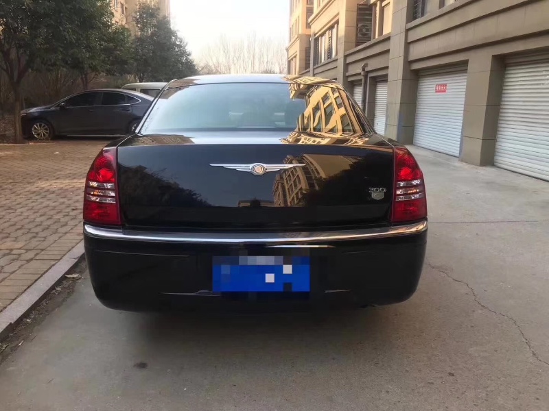 济南08年克莱斯勒300C3