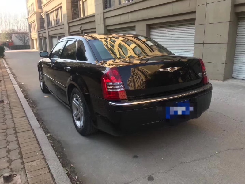 济南08年克莱斯勒300C4