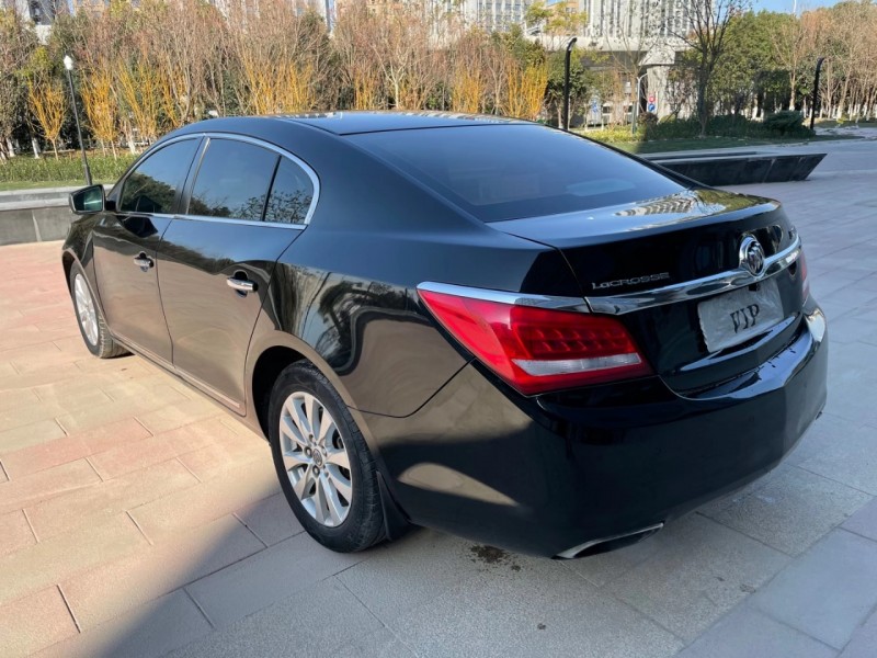 盐城15年别克君越5