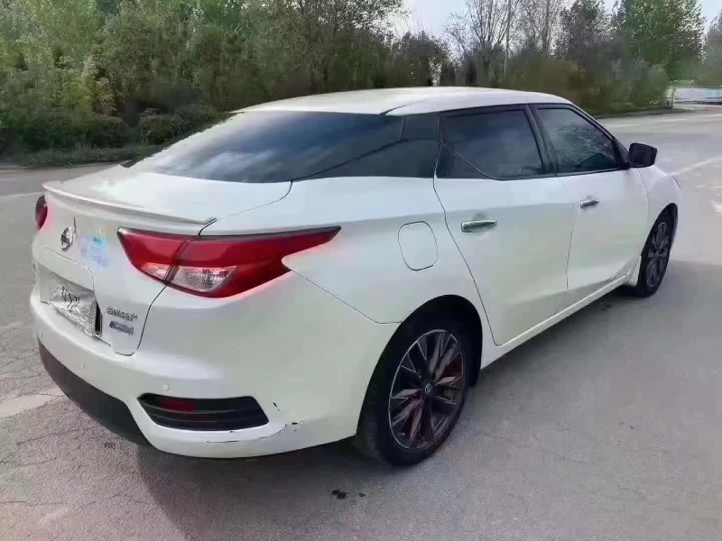 青岛16年日产天籁3