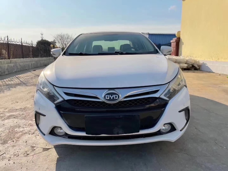 青岛14年比亚迪秦9