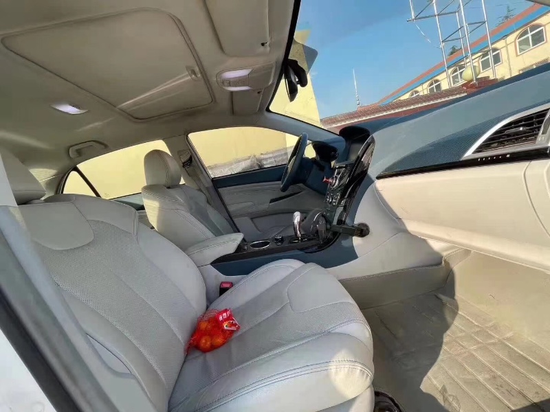 青岛14年比亚迪秦1