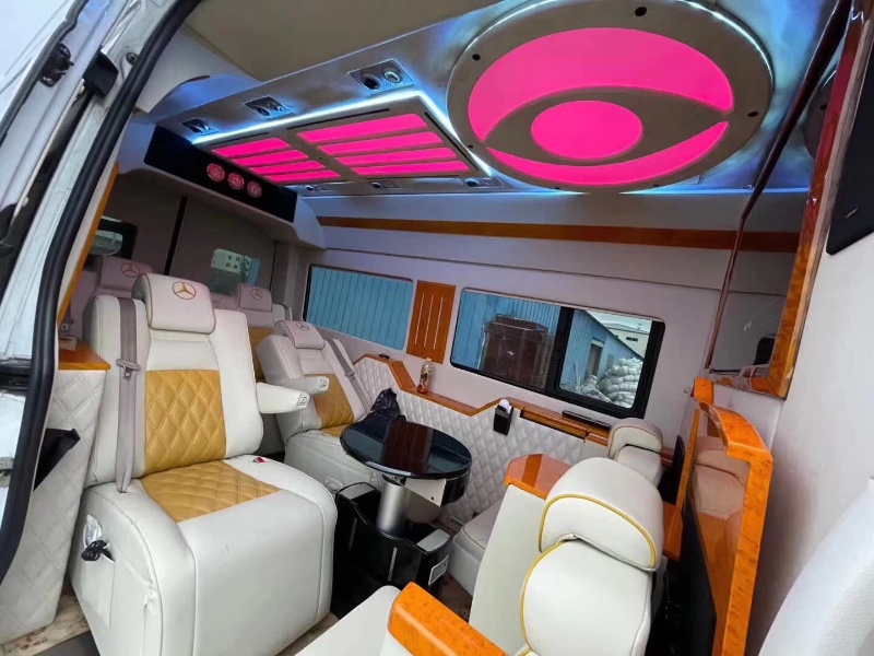 青岛15年奔驰斯宾特4