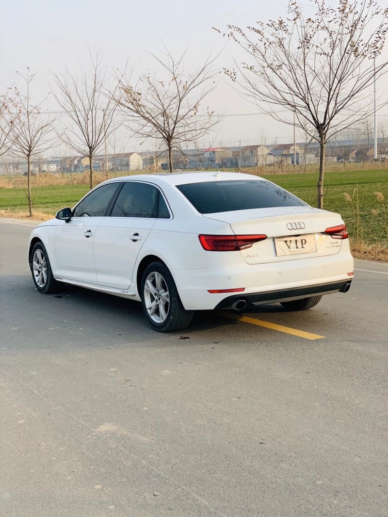 徐州17年奥迪A4L3