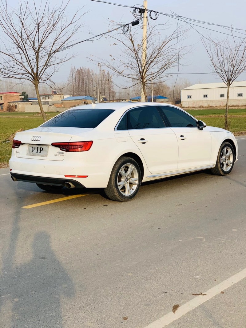 徐州17年奥迪A4L4
