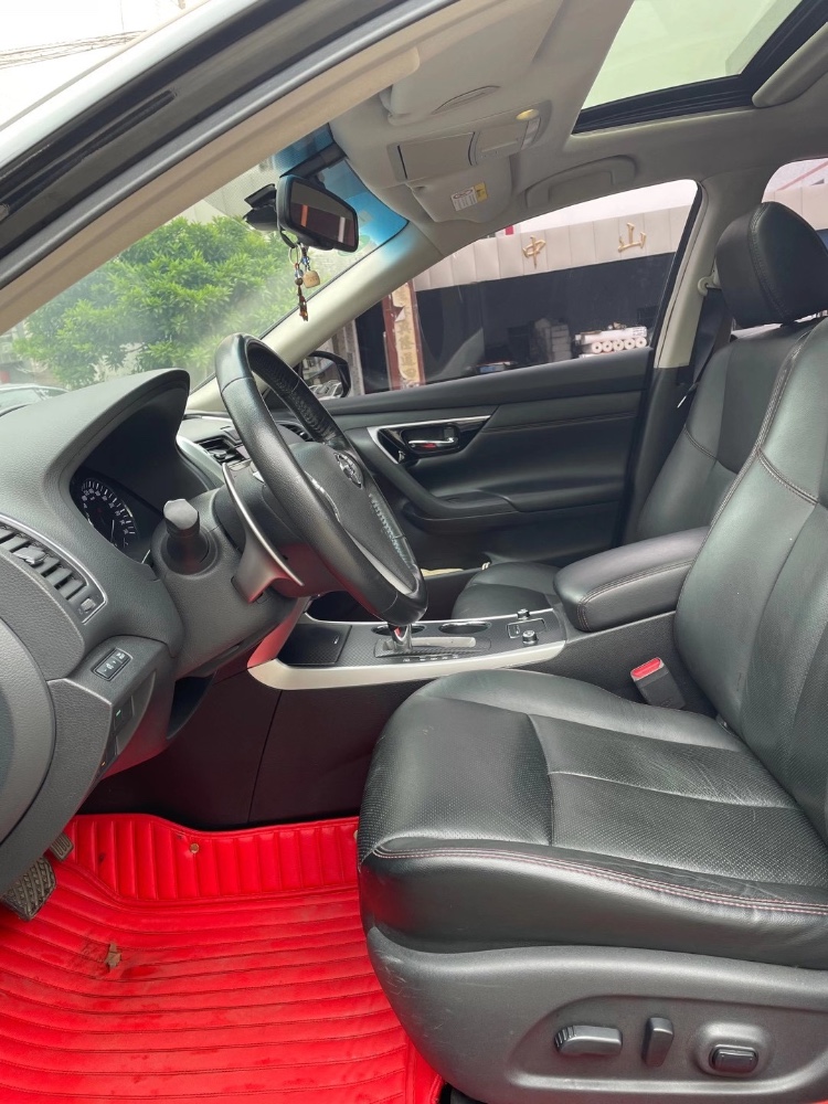 中山17年日产天籁7