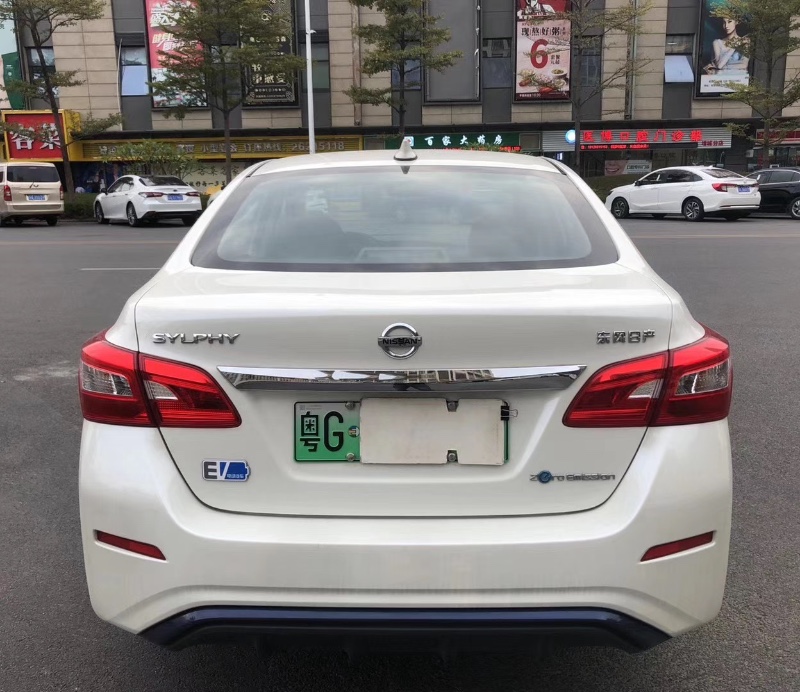 广州20年日产轩逸8