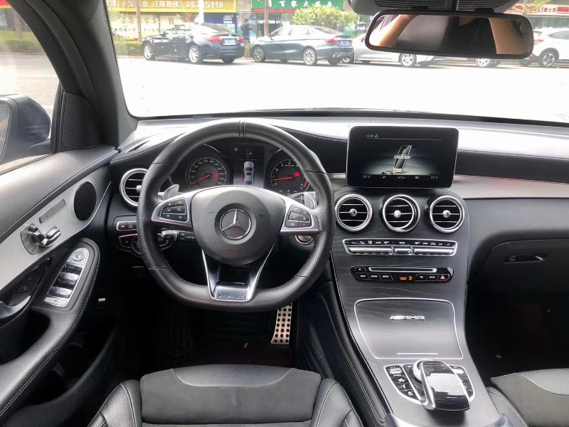 广州19年奔驰GLC AMG2